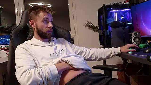 Snapshot of ademandjulia chatting on 13, 1, 2026 ademandjulia online show from 13, 1, 2026