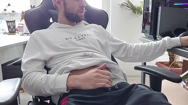 Snapshot of ademandjulia chatting on 5, 2, 2026 ademandjulia online show from 5, 2, 2026