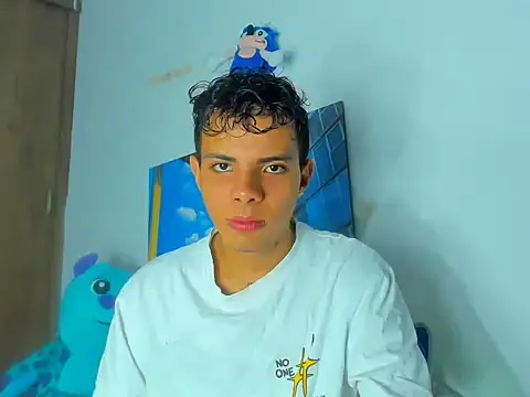 Snapshot of Alessandro_1610 chatting on 4, 3, 2025 Alessandro 1610 online show from 4, 3, 2025