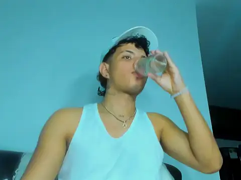 Snapshot of Alessandro_1610 chatting on 16, 9, 2025 Alessandro 1610 online show from 16, 9, 2025