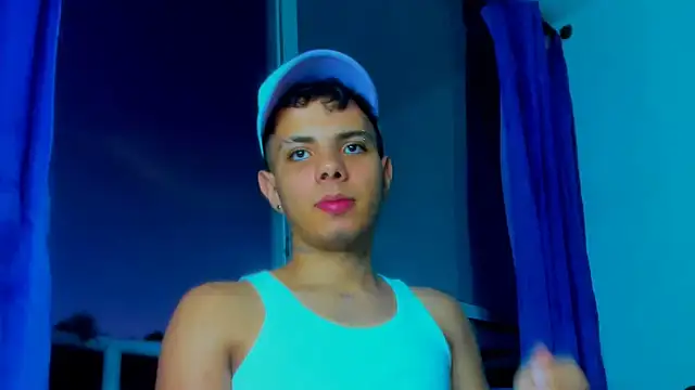 Snapshot of Alessandro_1610 chatting on 22, 11, 2025 Alessandro 1610 online show from 22, 11, 2025