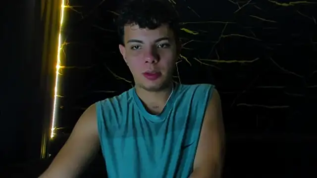 Snapshot of Alessandro_1610 chatting on 6, 4, 2026 Alessandro 1610 online show from 6, 4, 2026