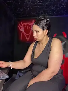 Carola-Ross online show from 8, 3, 2025