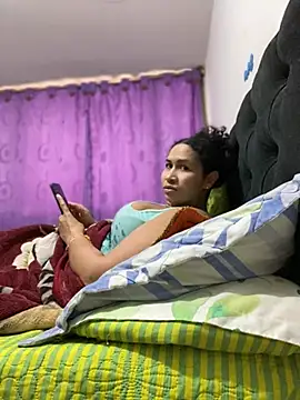 Carola-Ross online show from 8, 4, 2026