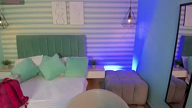 abby apple online show from 19, 11, 2025