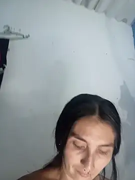 single mother indecent online show from 28, 4, 2026