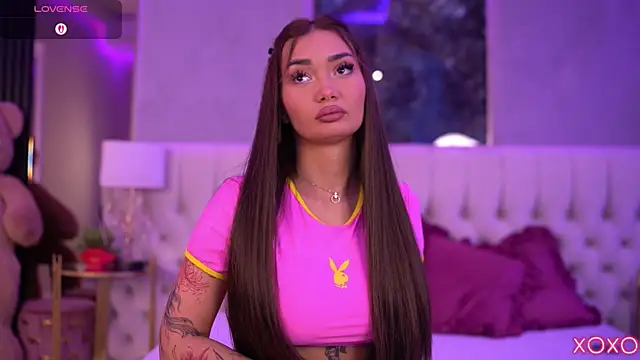 Snapshot of SashaFerrera chatting on 2, 10, 2025 SashaFerrera online show from 2, 10, 2025