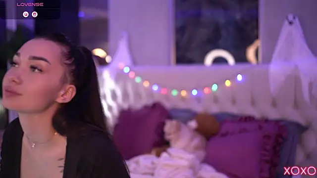 Snapshot of SashaFerrera chatting on 30, 10, 2025 SashaFerrera online show from 30, 10, 2025