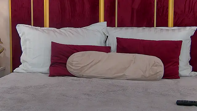 Snapshot of ChloeSins_ chatting on 14, 2, 2025 ChloeSins online show from 14, 2, 2025