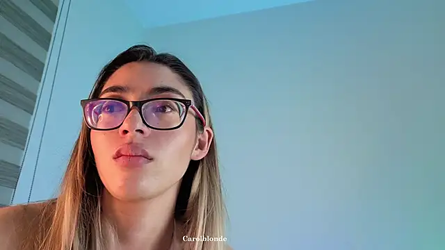 Carolblonde online show from 26, 4, 2026