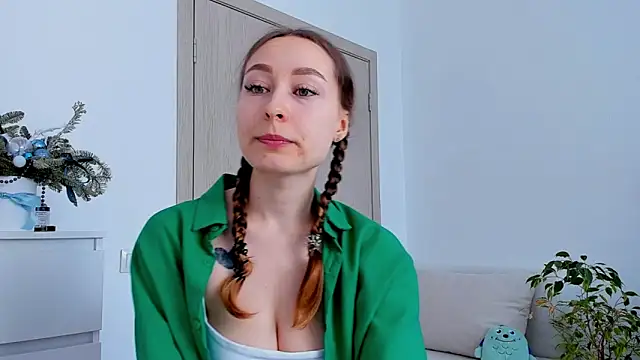 Snapshot of marilinaal chatting on 5, 3, 2025 marilinaal online show from 5, 3, 2025