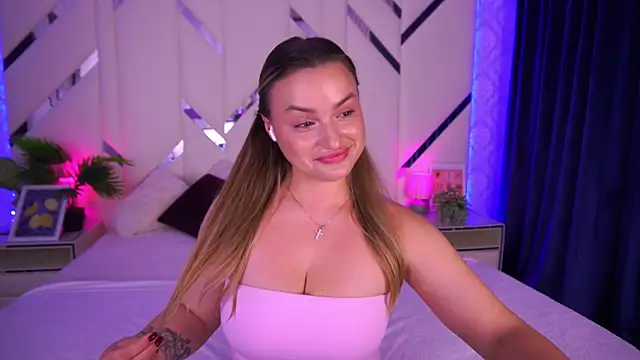 LindsieGreyy online show from 3, 10, 2025