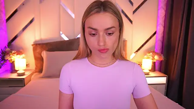 LindsieGreyy online show from 25, 6, 2026