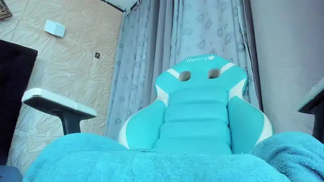 ChanelleJohnson  online show from 15, 11, 2025