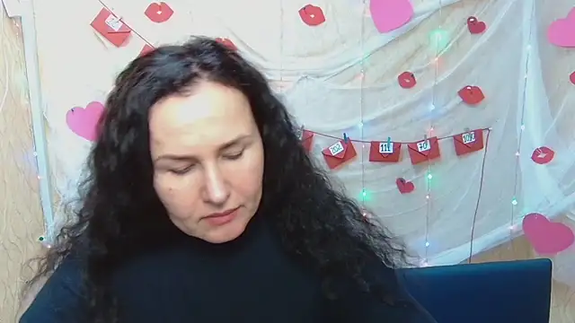 Miroslava Happi online show from 9, 2, 2025