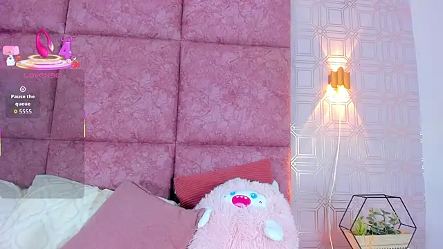 LilyRoxi online show from 11, 10, 2025