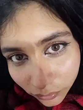 CHLOE ISABELL online show from 13, 3, 2025