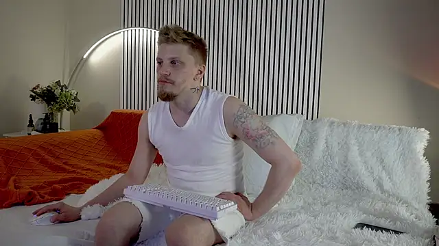 Saint Vicious online show from 1, 10, 2025