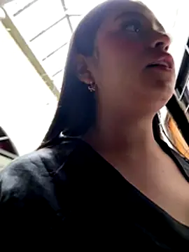 Snapshot of _JuliSweet_ chatting on 24, 11, 2025 JuliSweet online show from 24, 11, 2025