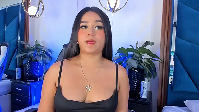 Snapshot of _JuliSweet_ chatting on 27, 11, 2025 JuliSweet online show from 27, 11, 2025