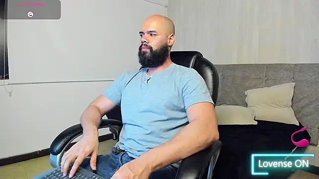 Luke Diaz7 online show from 4, 10, 2025