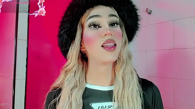 emelly horny  online show from 22, 3, 2025