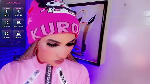 emelly horny  online show from 22, 4, 2026