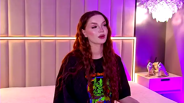 Snapshot of AlexaBright chatting on 24, 10, 2025 AlexaBright online show from 24, 10, 2025