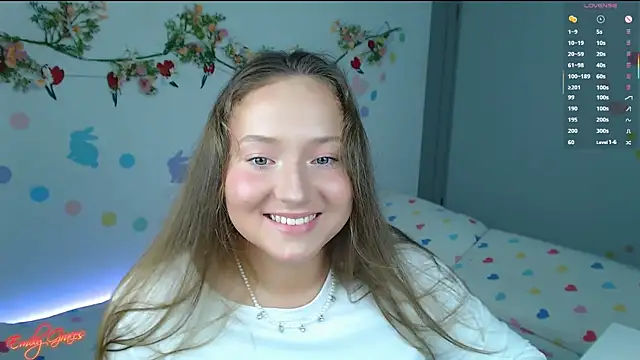 EmilyxxGraces online show from 12, 4, 2026