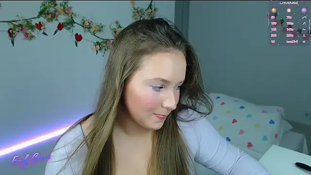 Snapshot of EmilyxxGraces chatting on 3, 5, 2026 EmilyxxGraces online show from 3, 5, 2026