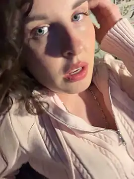 Snapshot of MollyBer chatting on 13, 11, 2025 MollyBer online show from 13, 11, 2025