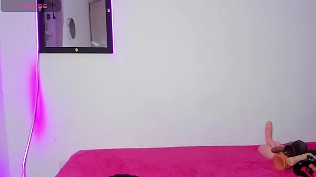 MELINAMARTINS online show from 5, 6, 2026