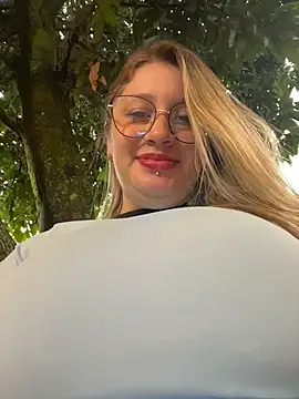 aurora coldd online show from 13, 4, 2026