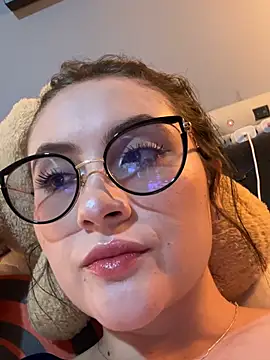 Snapshot of ValentinaOrtiz3 chatting on 25, 5, 2026 ValentinaOrtiz3 online show from 25, 5, 2026