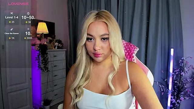 Snapshot of _Loneve__ chatting on 29, 11, 2025 Loneve online show from 29, 11, 2025