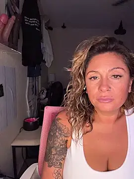 bossyroxy84 online show from 6, 11, 2025