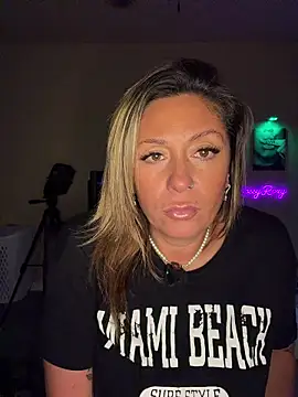 bossyroxy84 online show from 30, 11, 2025