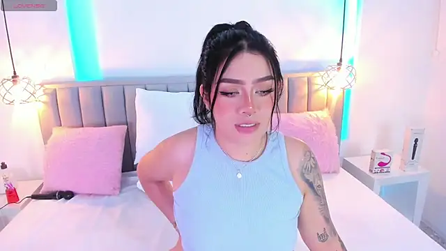 isolari  online show from 4, 1, 2025