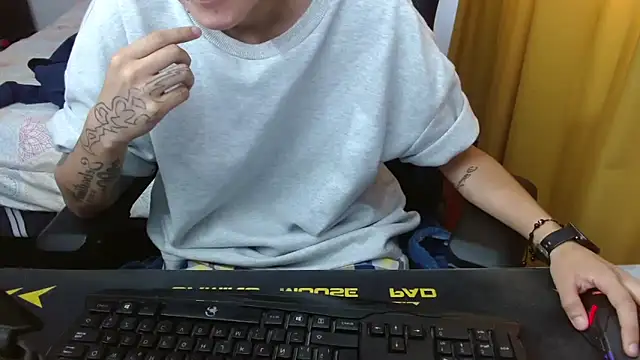 Snapshot of duo_peludoo chatting on 10, 7, 2026 duo peludoo online show from 10, 7, 2026