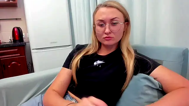 your Goddess Eva online show from 17, 9, 2025