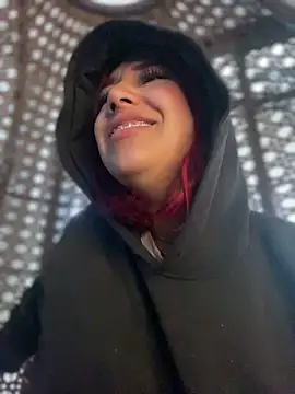 Scarlett-LS online show from 5, 3, 2025