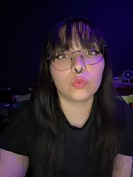 Snapshot of Solo_yoss chatting on 10, 6, 2026 Solo yoss online show from 10, 6, 2026