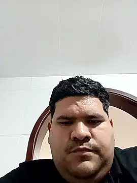 Snapshot of oscarshow24 chatting on 12, 1, 2026 oscarshow24 online show from 12, 1, 2026
