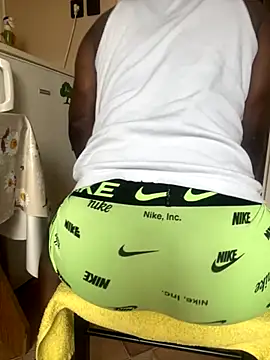 Snapshot of Budibudi5 chatting on 28, 10, 2025 Budibudi5 online show from 28, 10, 2025