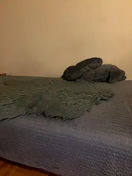 Snapshot of Budibudi5 chatting on 8, 11, 2025 Budibudi5 online show from 8, 11, 2025