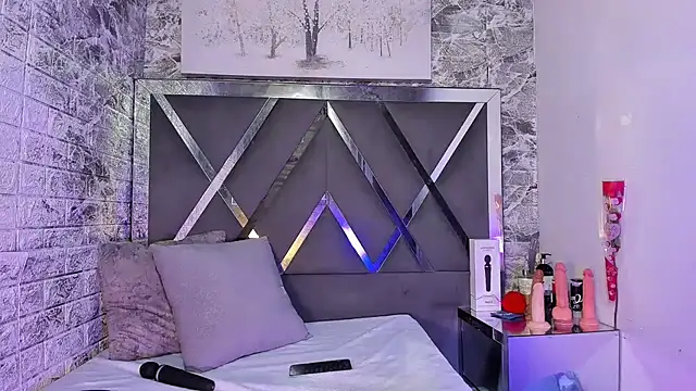 Snapshot of EvansDarling chatting on 14, 2, 2026 EvansDarling online show from 14, 2, 2026