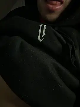 Snapshot of yaxxx03 chatting on 17, 10, 2025 yaxxx03 online show from 17, 10, 2025