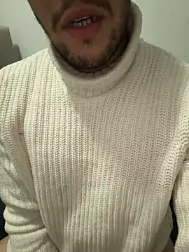 Snapshot of yaxxx03 chatting on 29, 10, 2025 yaxxx03 online show from 29, 10, 2025