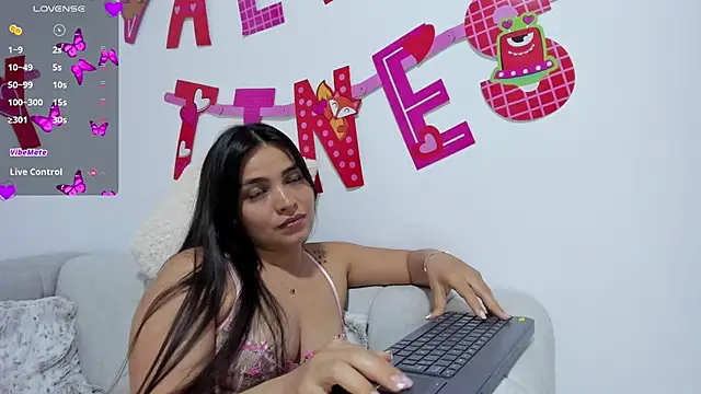 Snapshot of sarita_bigbooty_ chatting on 16, 2, 2025 sarita bigbooty online show from 16, 2, 2025