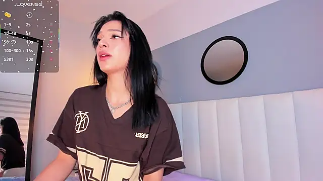 Snapshot of alice_lodge chatting on 26, 11, 2025 alice lodge online show from 26, 11, 2025